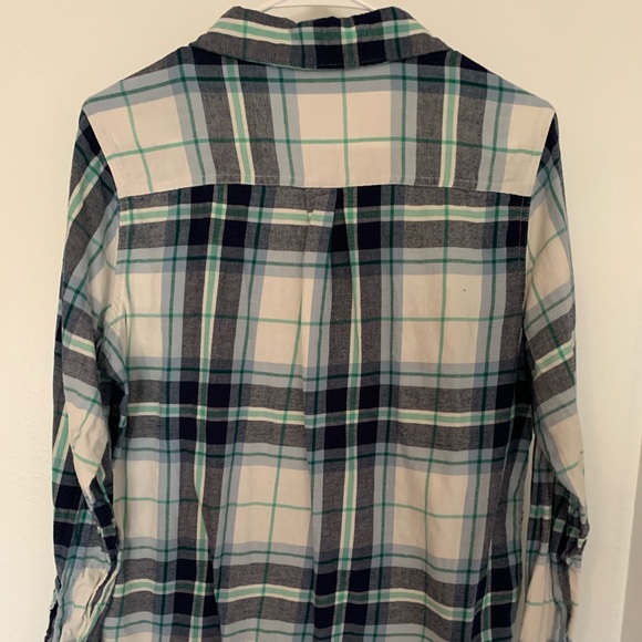 Old navy plaid blue button up shirt - Picture 4 of 5